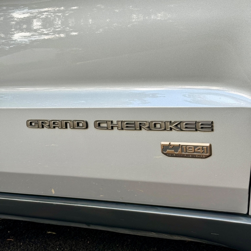 2016 Jeep Grand Cherokee Laredo - Photo 15