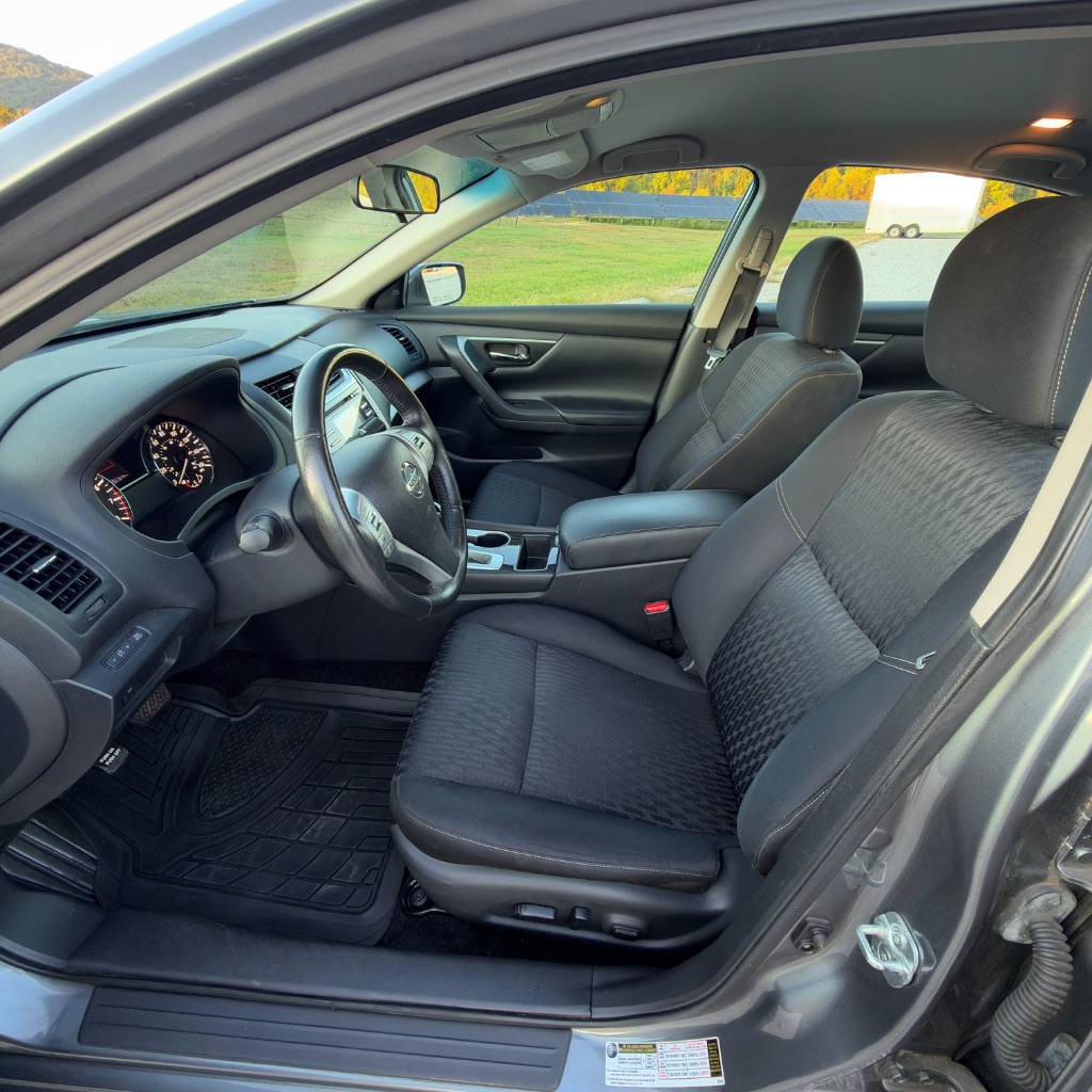 2018 Nissan Altima SV - Photo 7